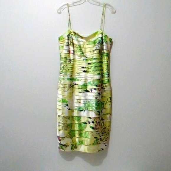 JS Collections Dresses & Skirts - JS Collections green floral cocktail dress size 14
